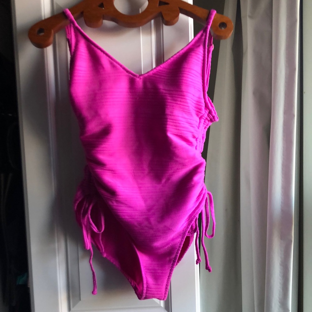 Jessica Simpson Fuchsia Ribbed Swimsuit